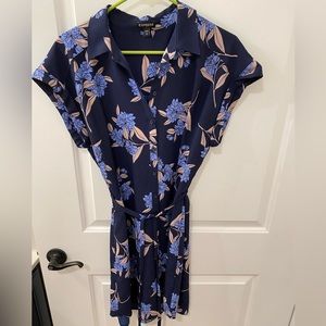 EXPRESS - Floral dress